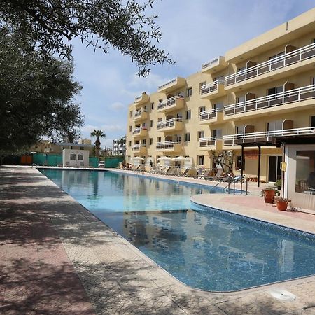 Sunquest Gardens Holiday Resort Limassol Extérieur photo