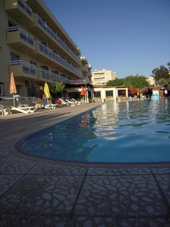 Sunquest Gardens Holiday Resort Limassol Extérieur photo