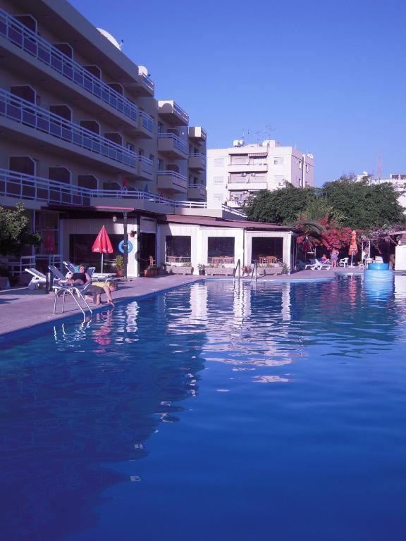 Sunquest Gardens Holiday Resort Limassol Extérieur photo