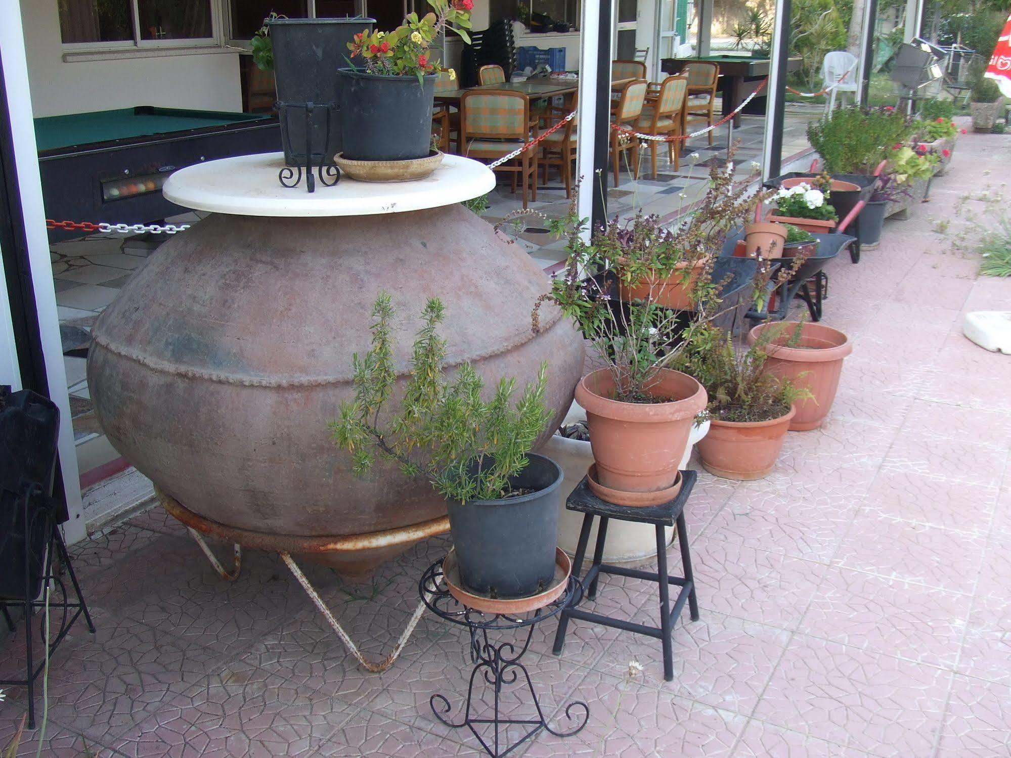 Sunquest Gardens Holiday Resort Limassol Extérieur photo