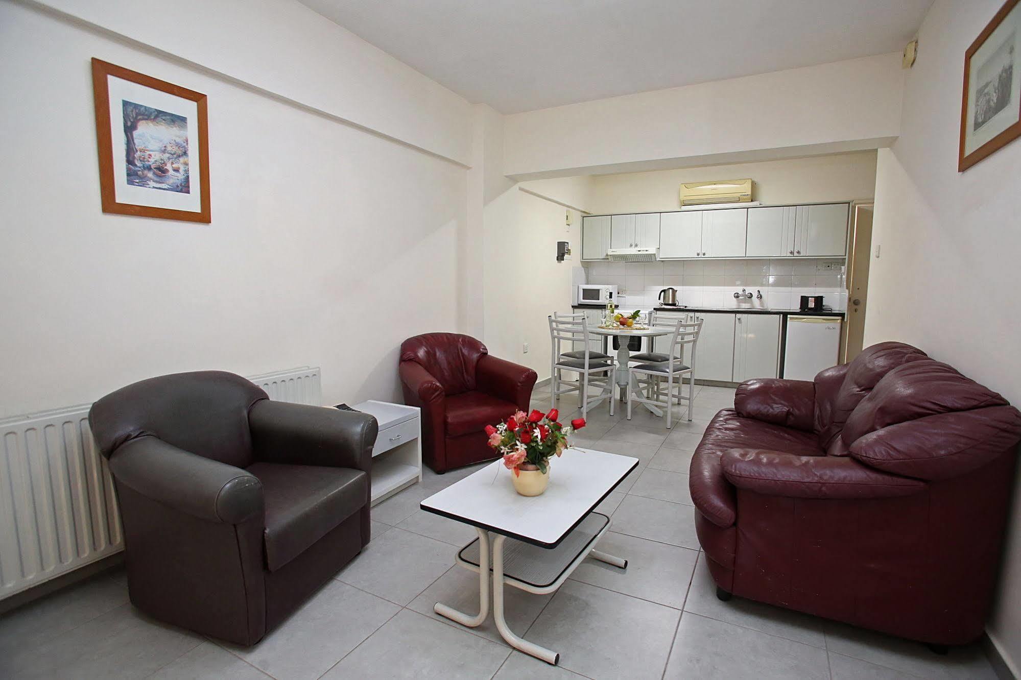 Sunquest Gardens Holiday Resort Limassol Extérieur photo