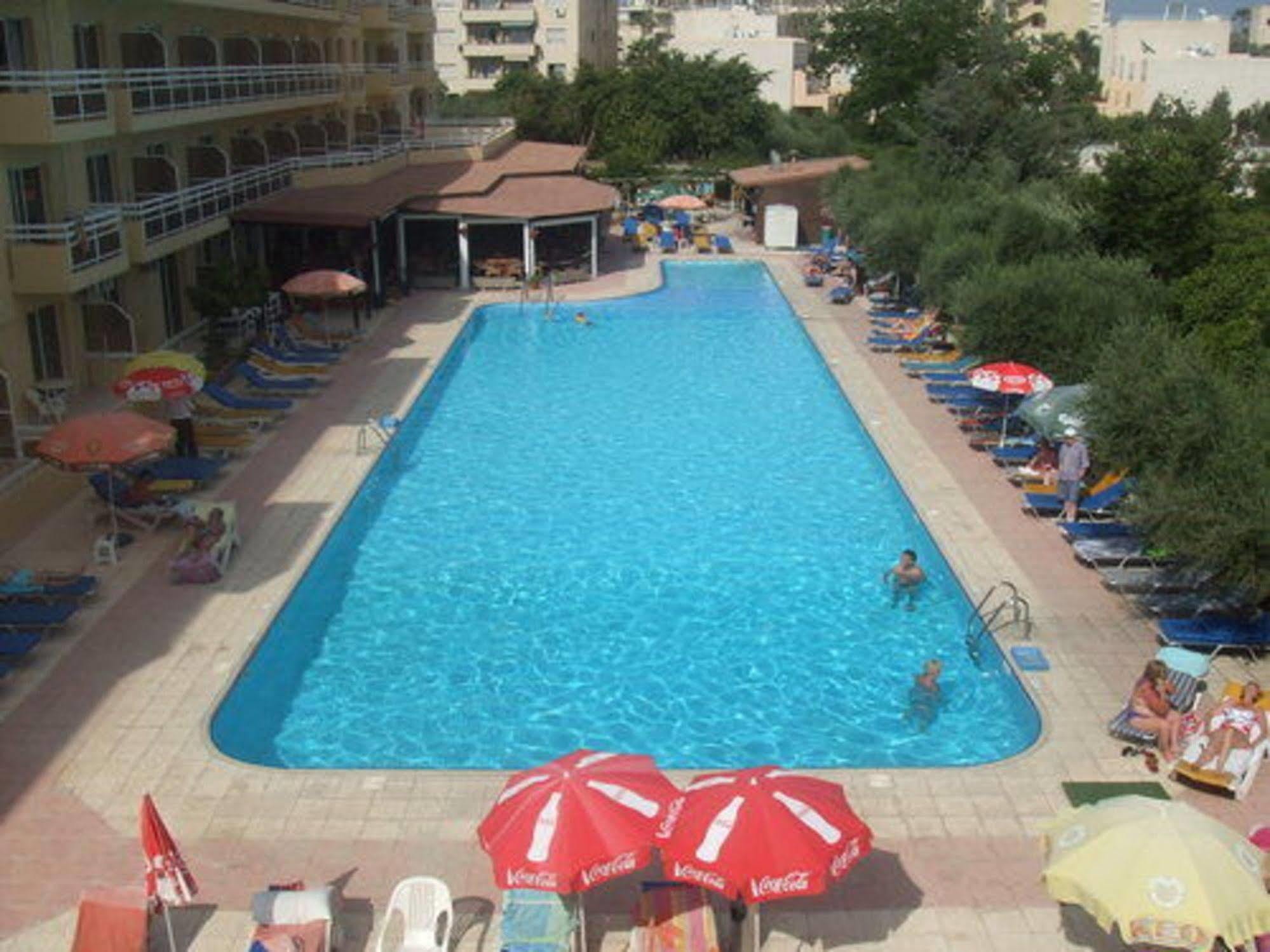 Sunquest Gardens Holiday Resort Limassol Extérieur photo