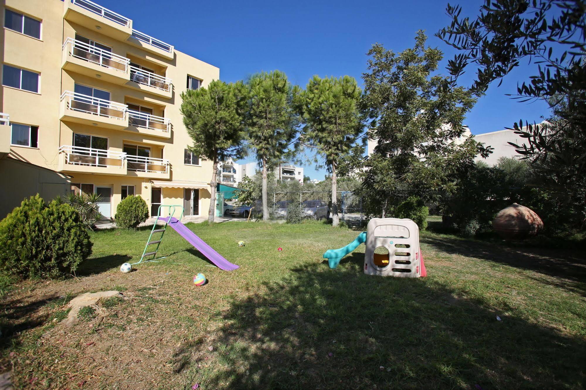 Sunquest Gardens Holiday Resort Limassol Extérieur photo