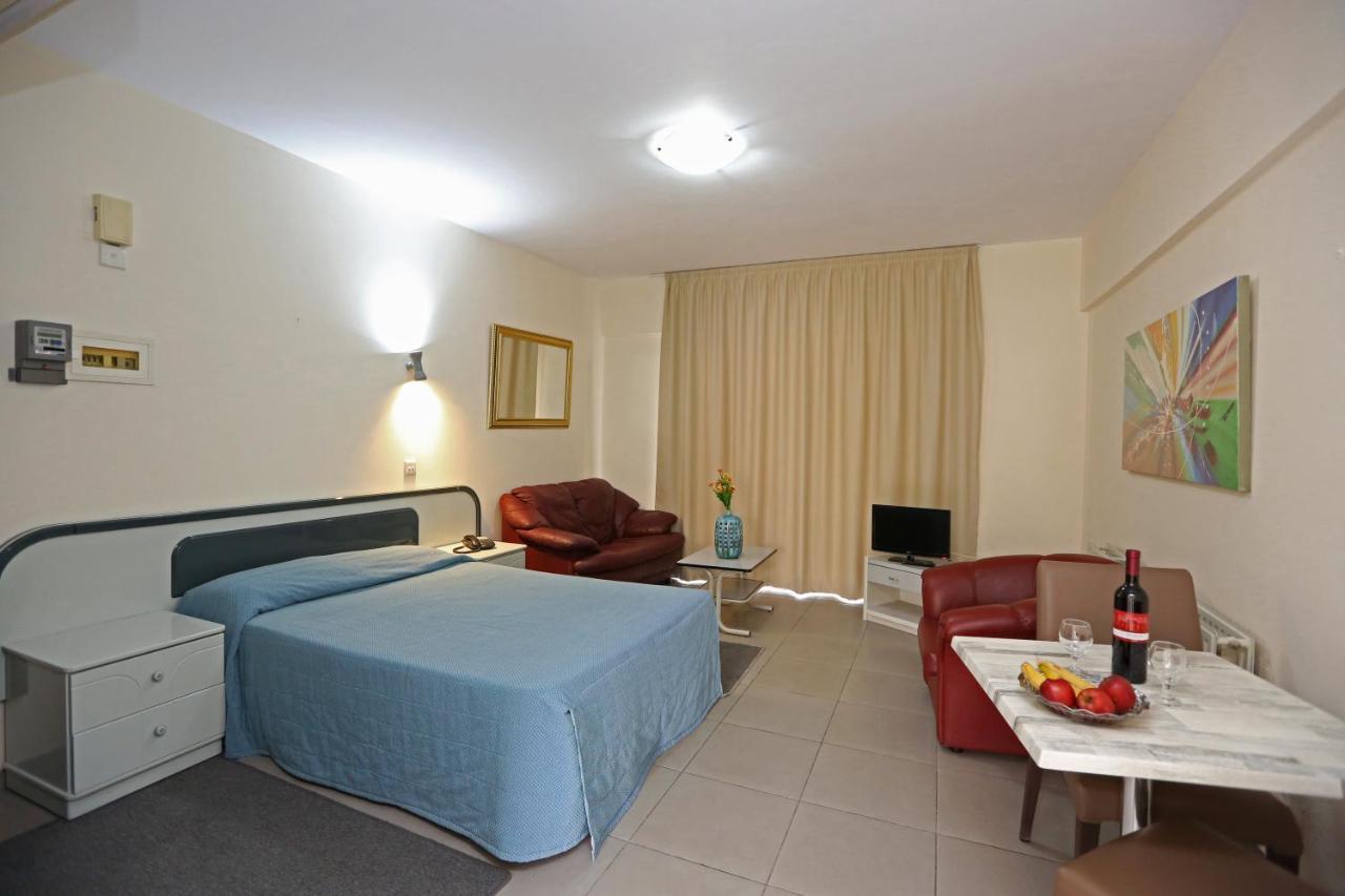 Sunquest Gardens Holiday Resort Limassol Extérieur photo