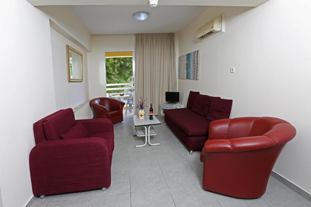 Sunquest Gardens Holiday Resort Limassol Extérieur photo